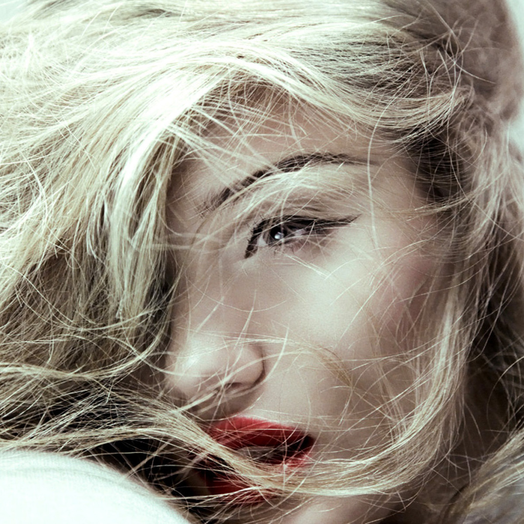 белокурая Rosie Huntington Whiteley