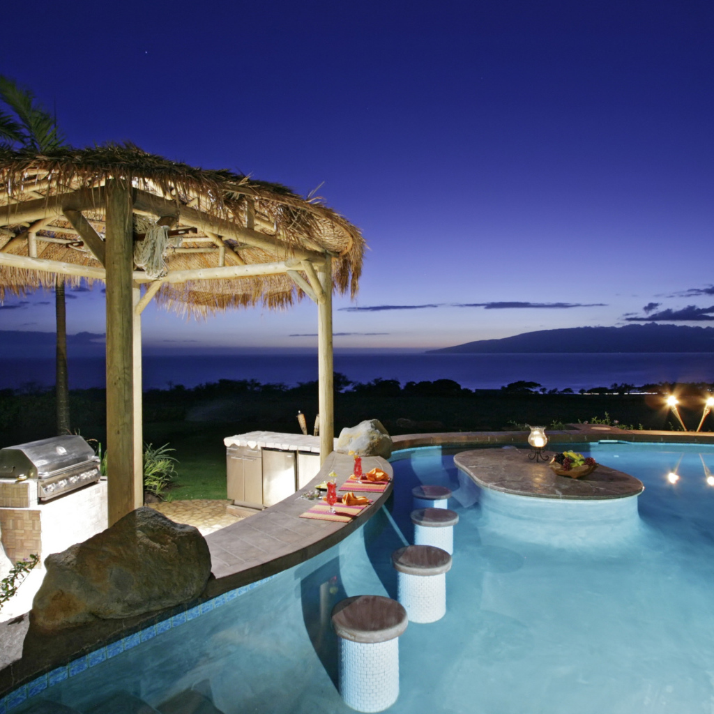 Бассейн с видом на океан