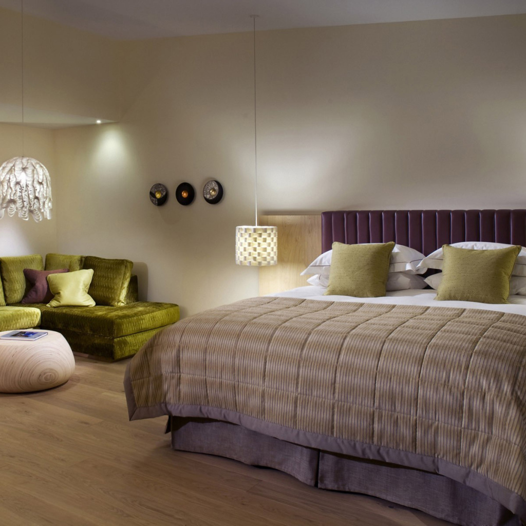 Просторная спальня