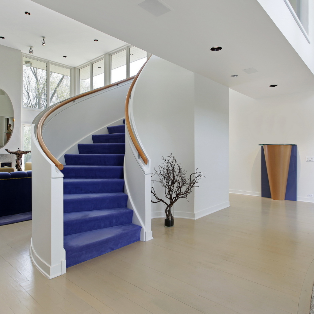 Лестница на второй этаж