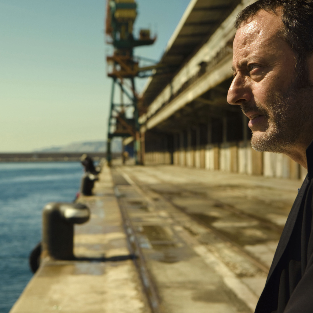 актер Жан Рено