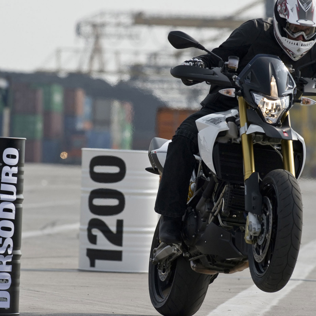 Aprilia Dorsoduro 1200