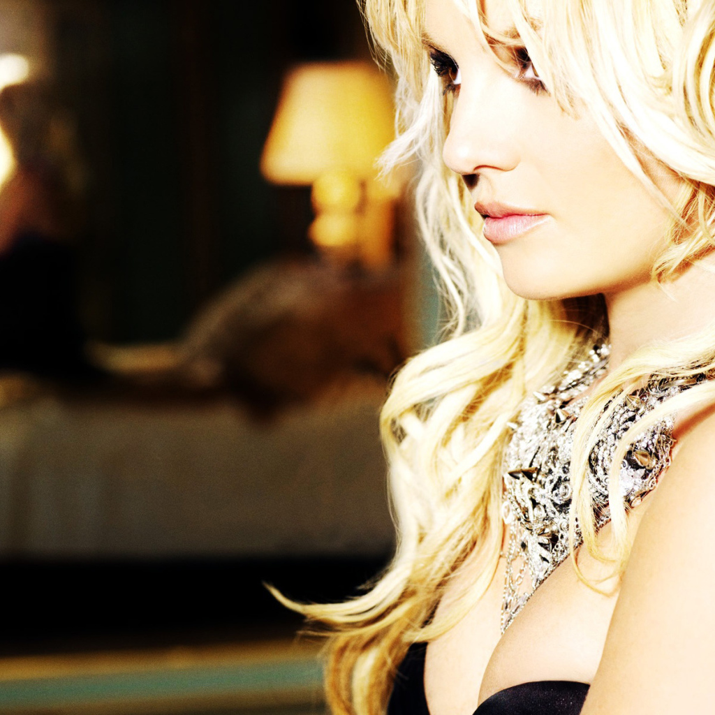 белокурая Britney Spears