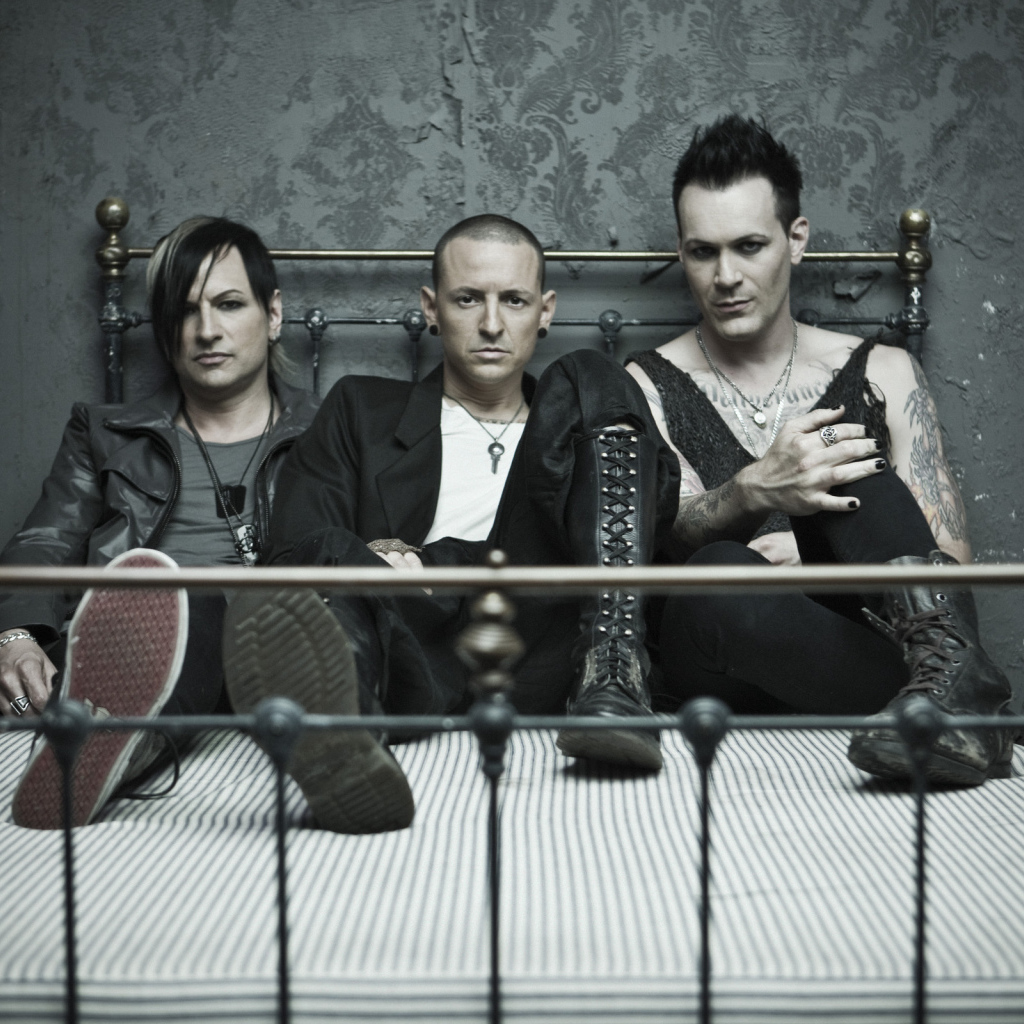  Dead by sunrise