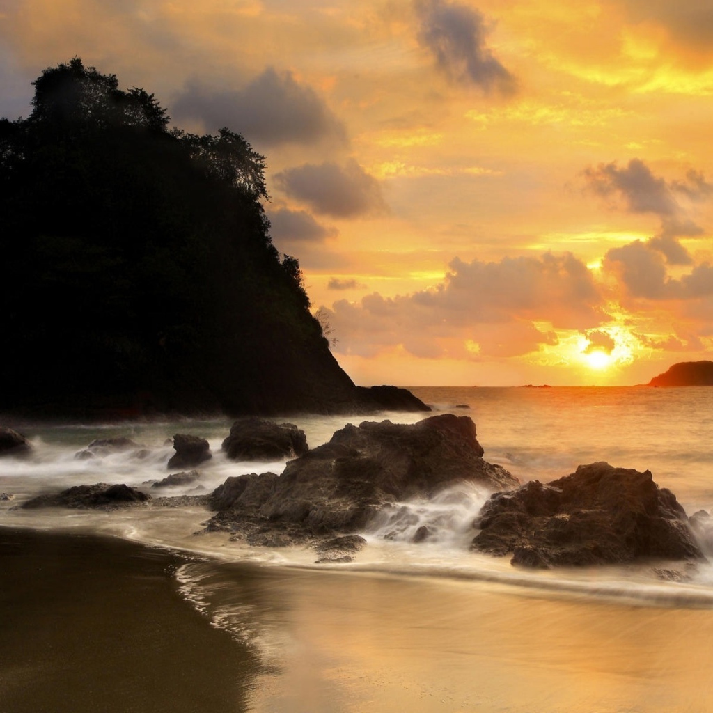 Пляж на закате