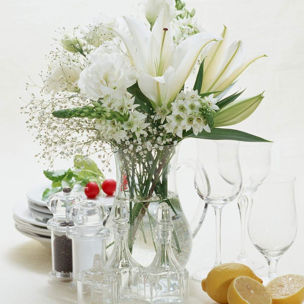 Цветочки в вазе