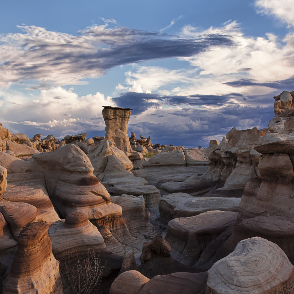 Слоеные скалы