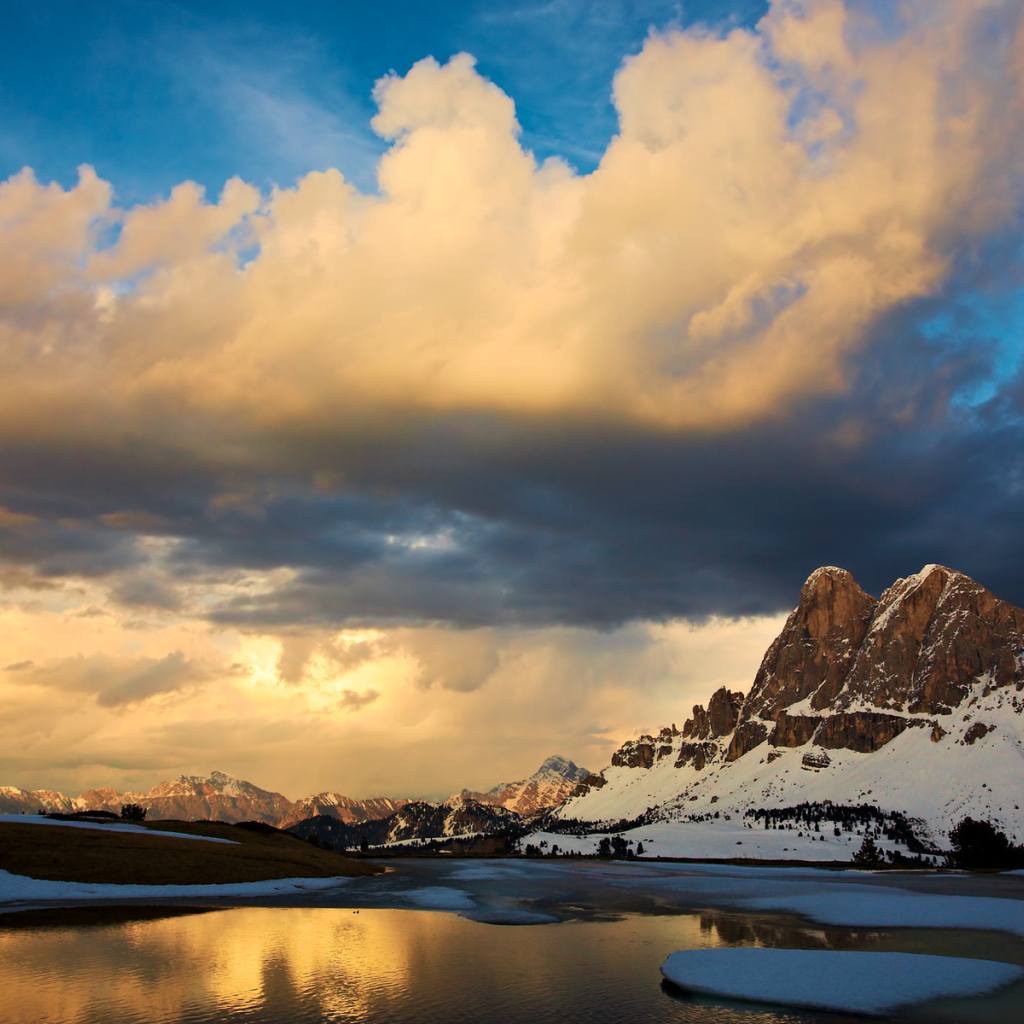 Горное озеро