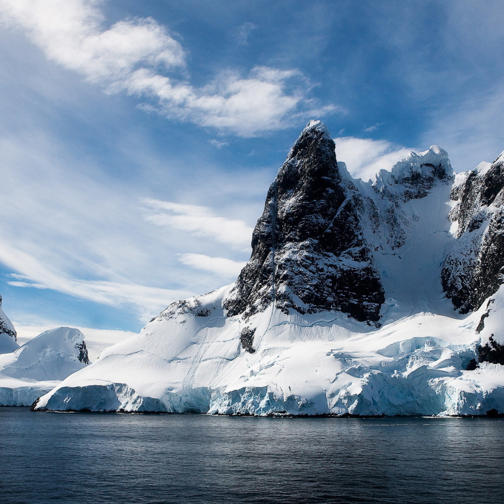 Скала над морем