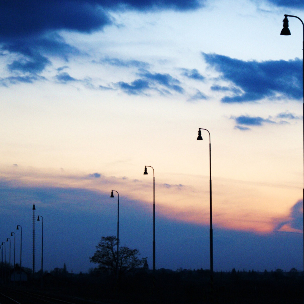 Фонари на закате