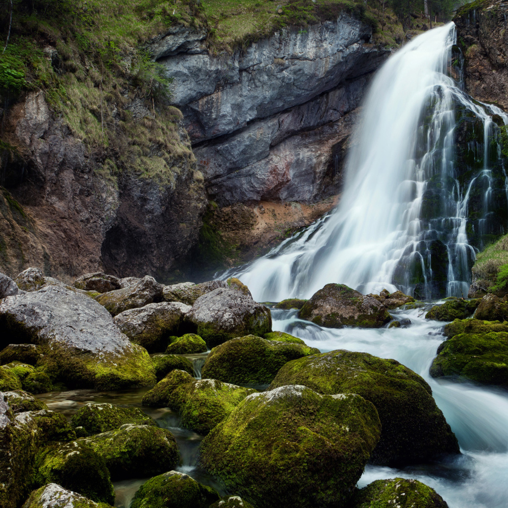 Маленький водопад