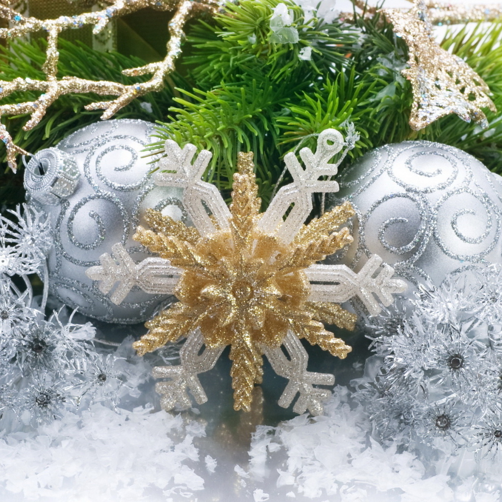 Игрушки на елку