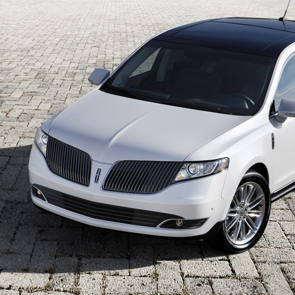 Lincoln-MKT-Static
