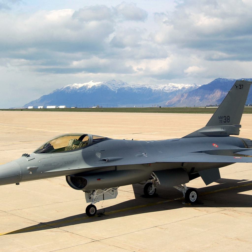 истребитель Lockheed F16