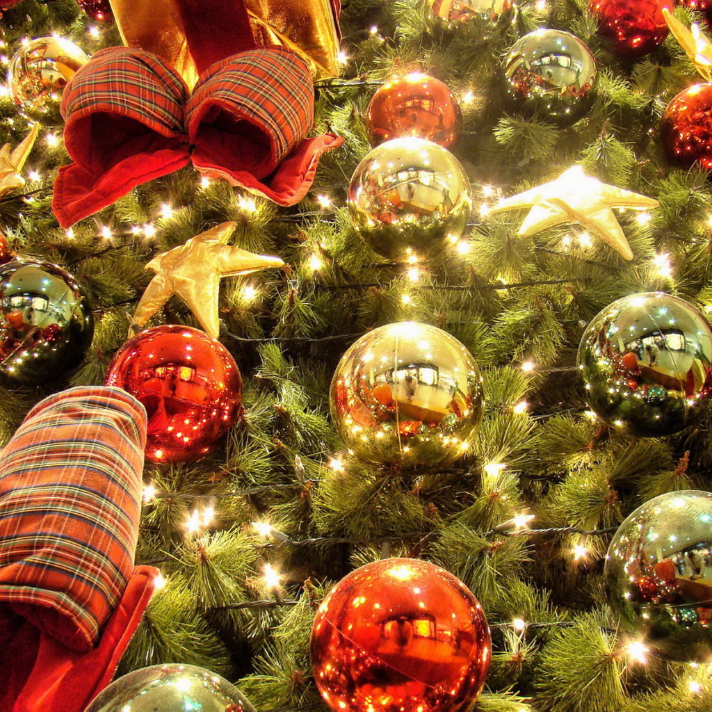 Украшенная елка