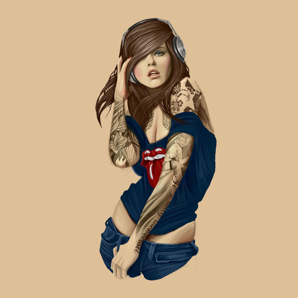 Стильная девушка с тату