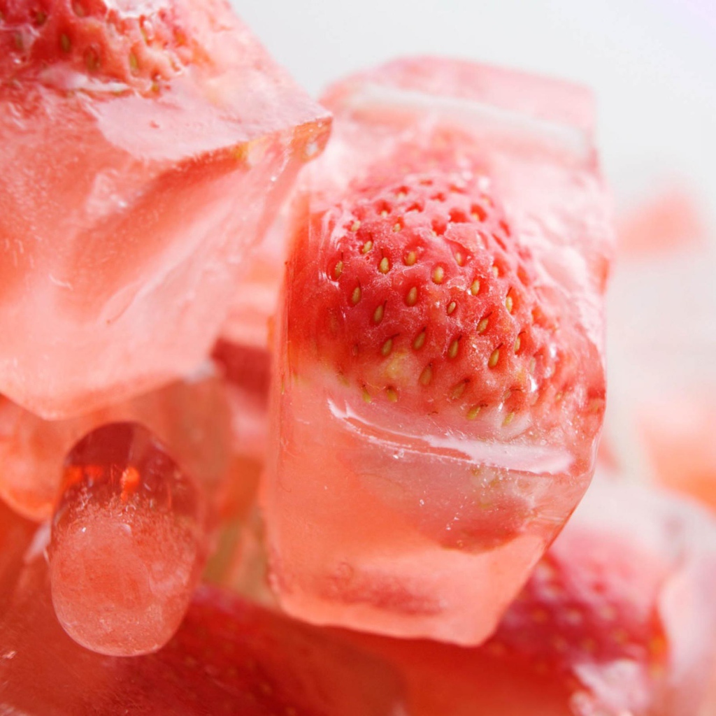 Клубника во льду