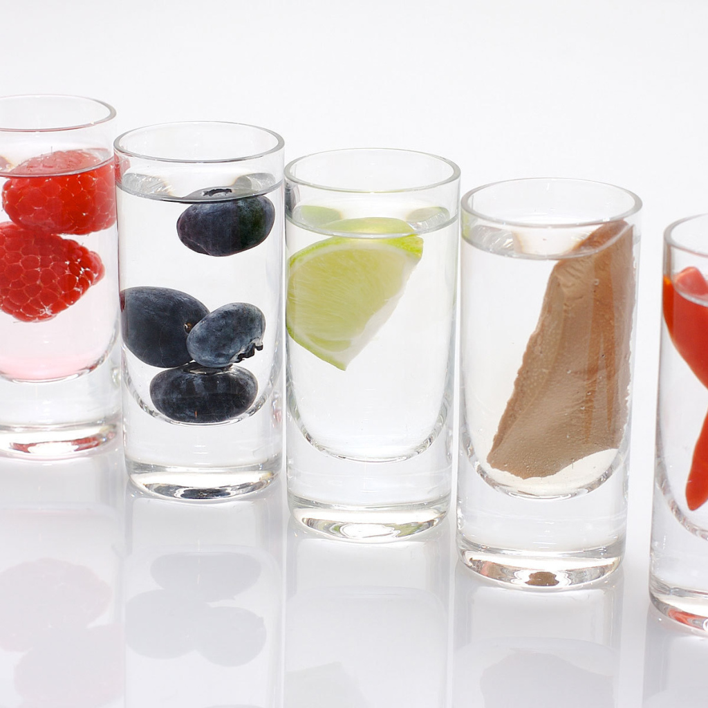 Ягоды в стаканах