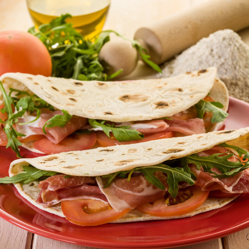 Тортильи с беконом