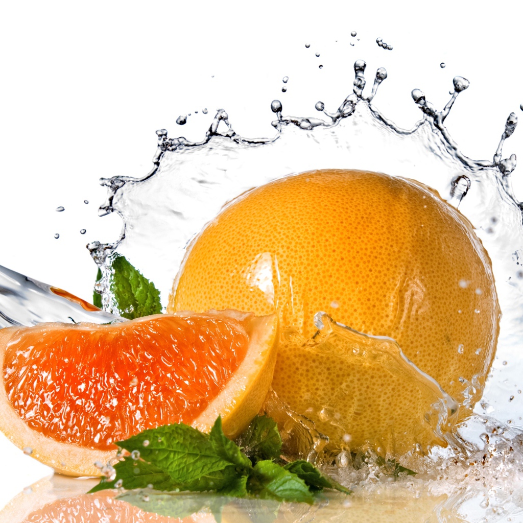 Грейпфрут в воде
