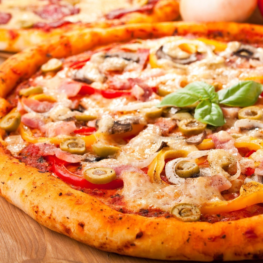 Пицца с оливками