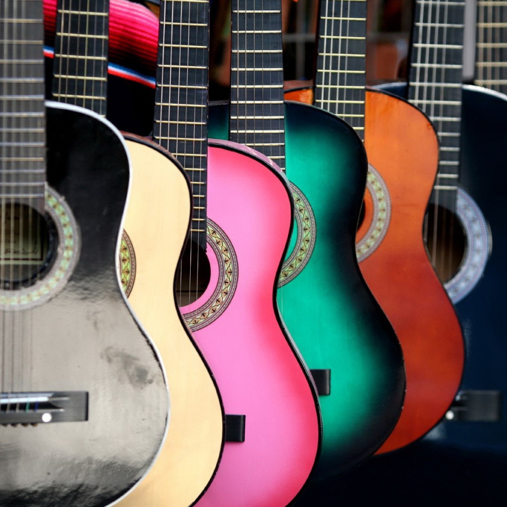 Разноцветные гитары
