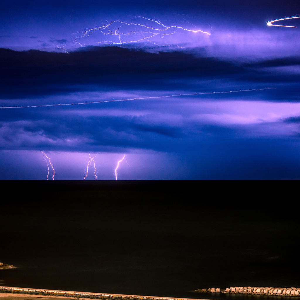 Грозовые облака - молния