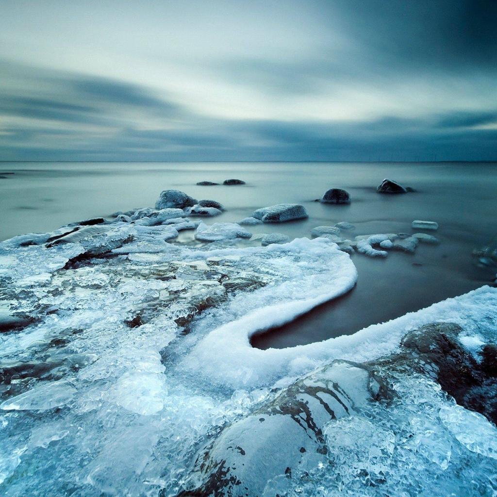 Замерзшие камни