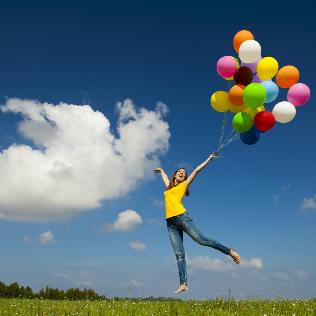 Девушка с шариками