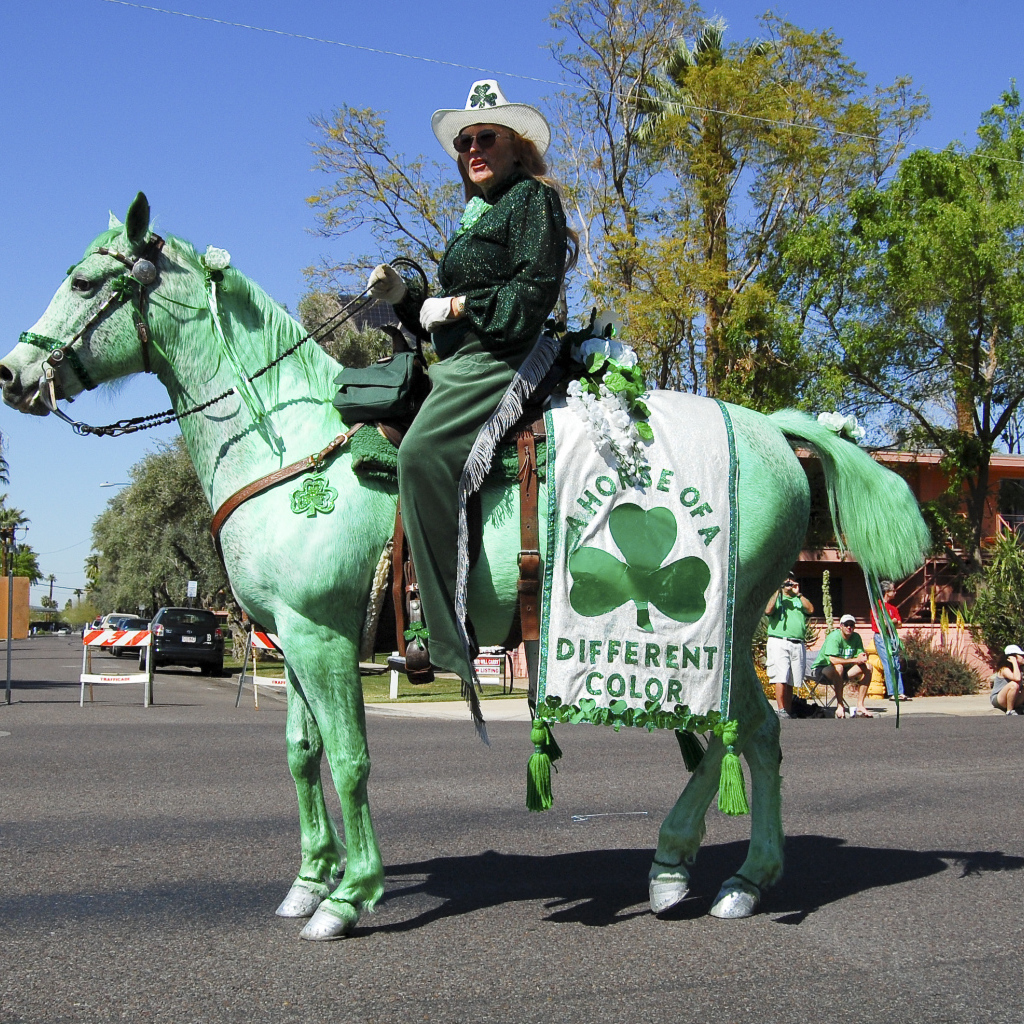 Зеленая лошадь