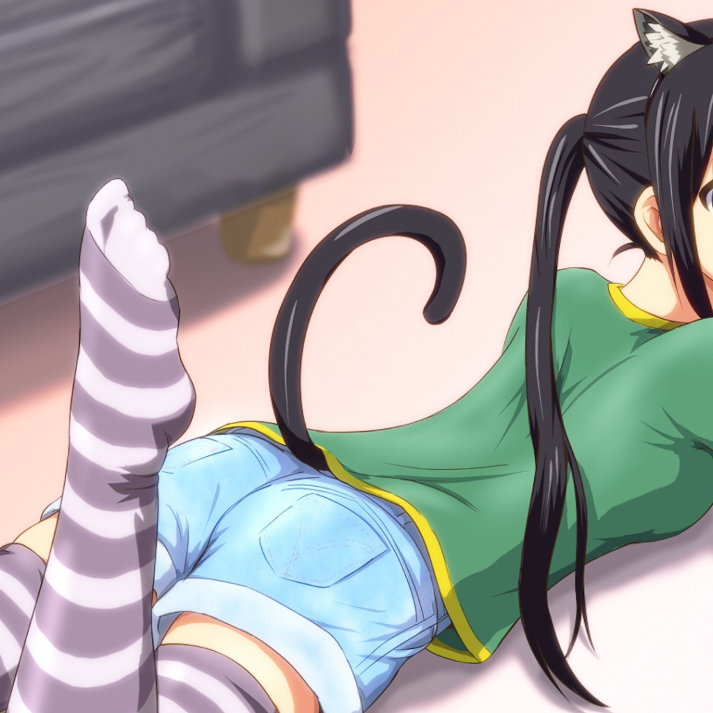 Девочка с ушами и хвостом