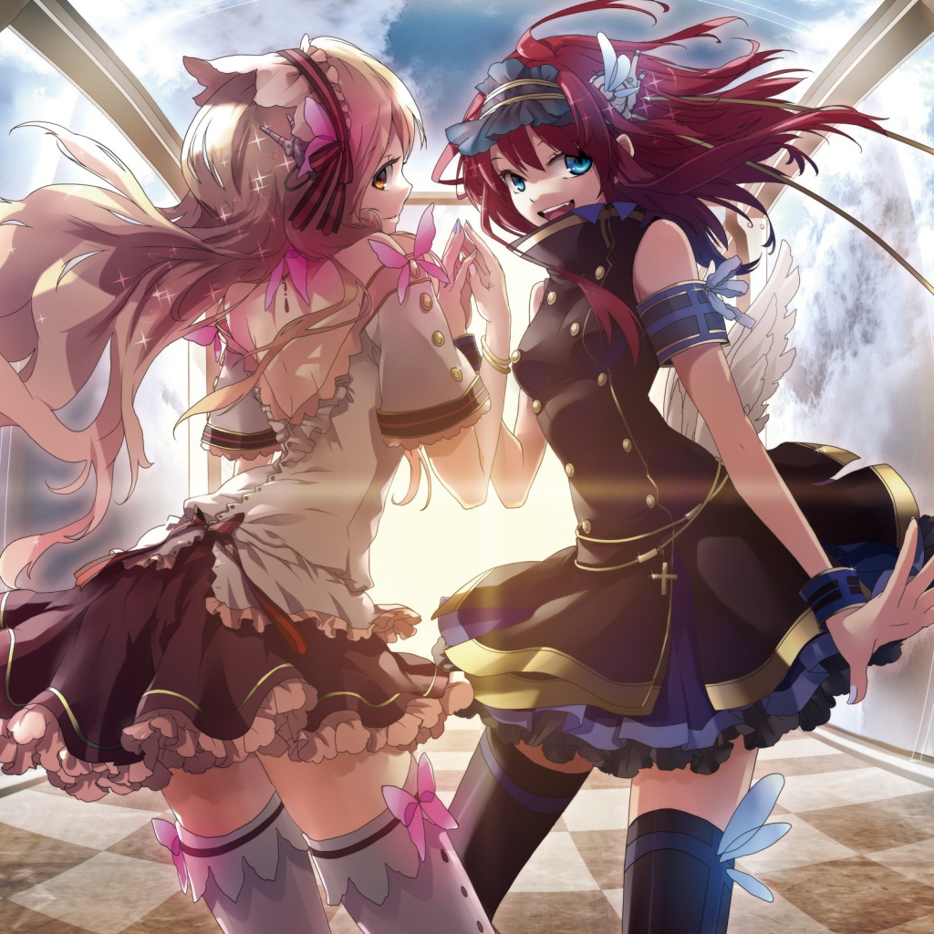 Девочки танцуют