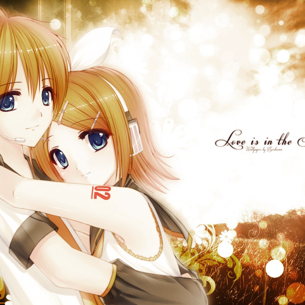 Девочки обнимаются