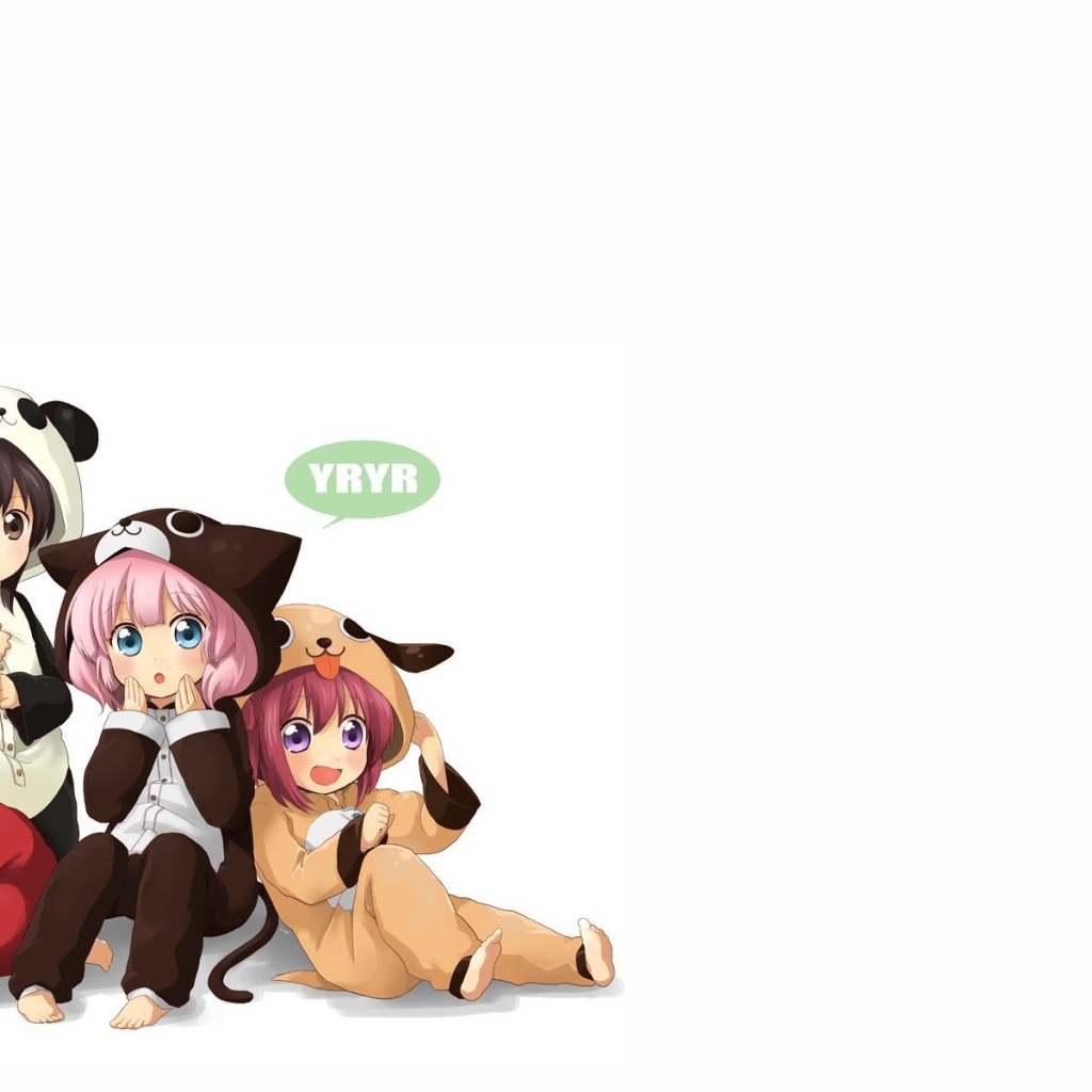 Девочки подняли маски