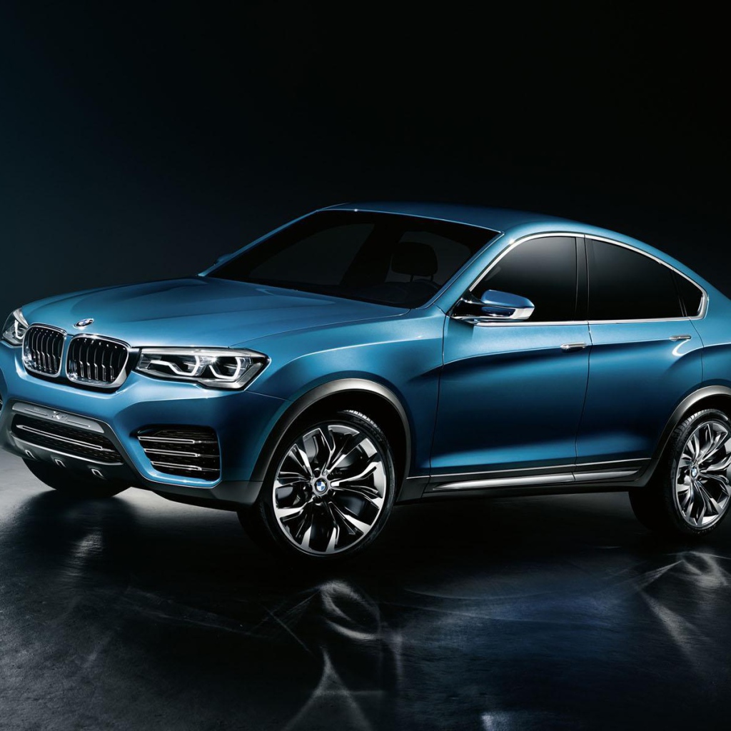 Восхитительный синий BMW X4 кроссовер