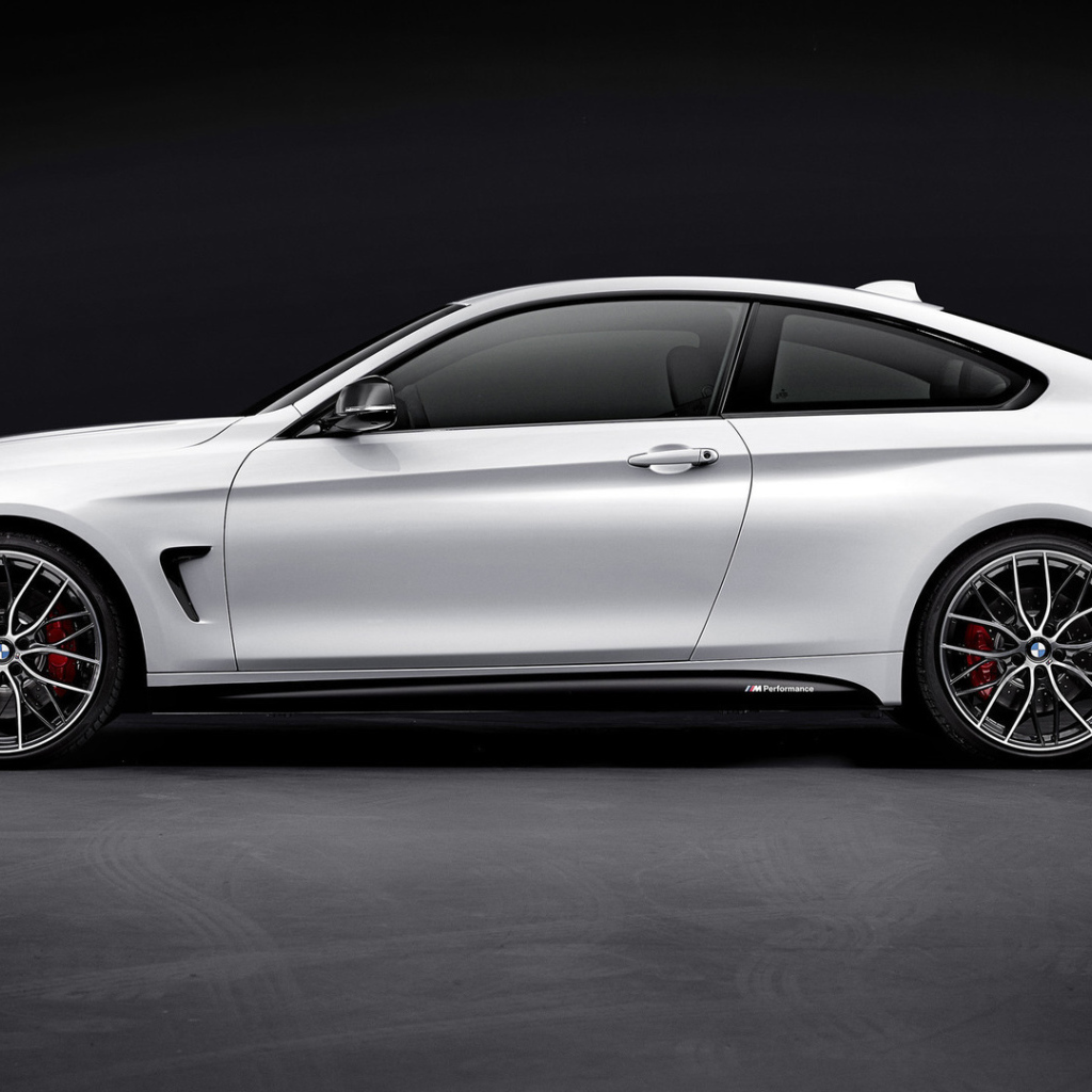 Удивительная BMW M4 со стороны