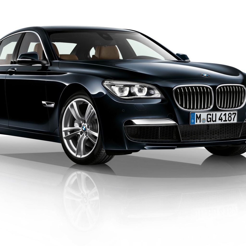 Черный BMW бизнес класса