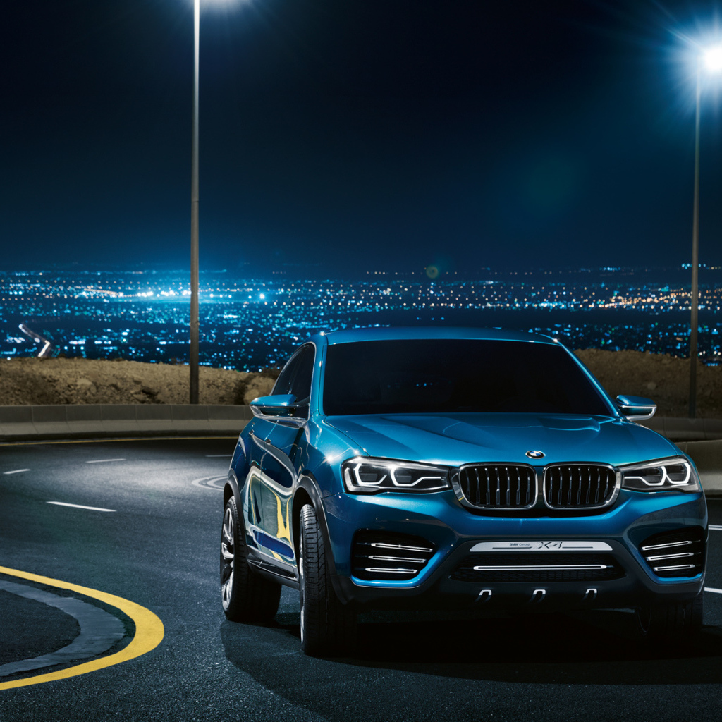 Синий BMW X4 кроссовер
