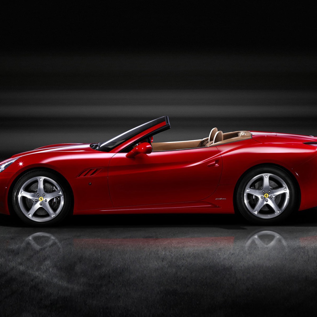 Красный Феррари Калифорния