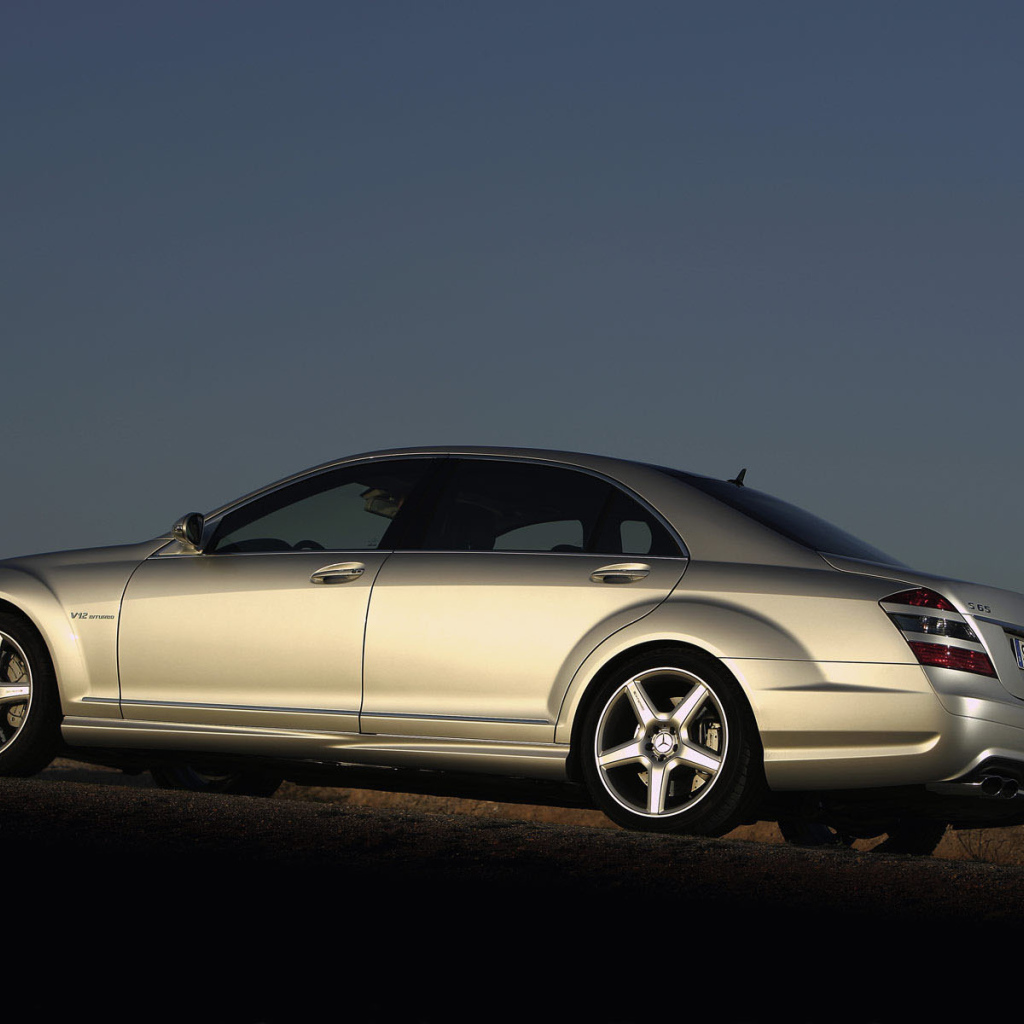 Mercedes-Benz S65 AMG на горе