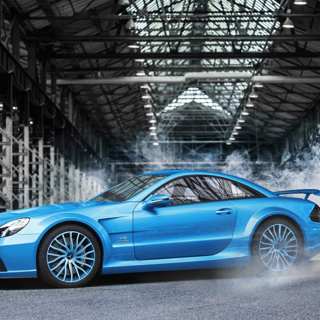 Мерседес на крутом повороте