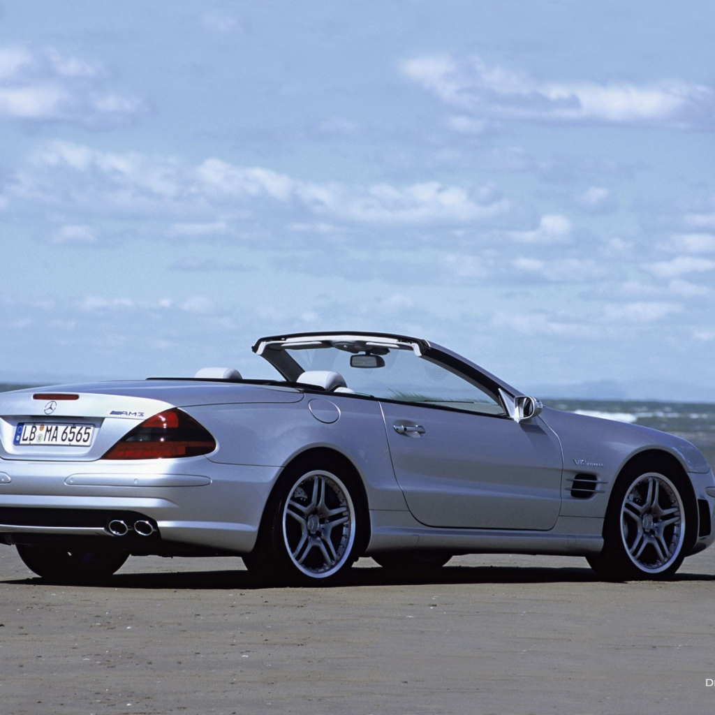 Мерседес бенц на пляже