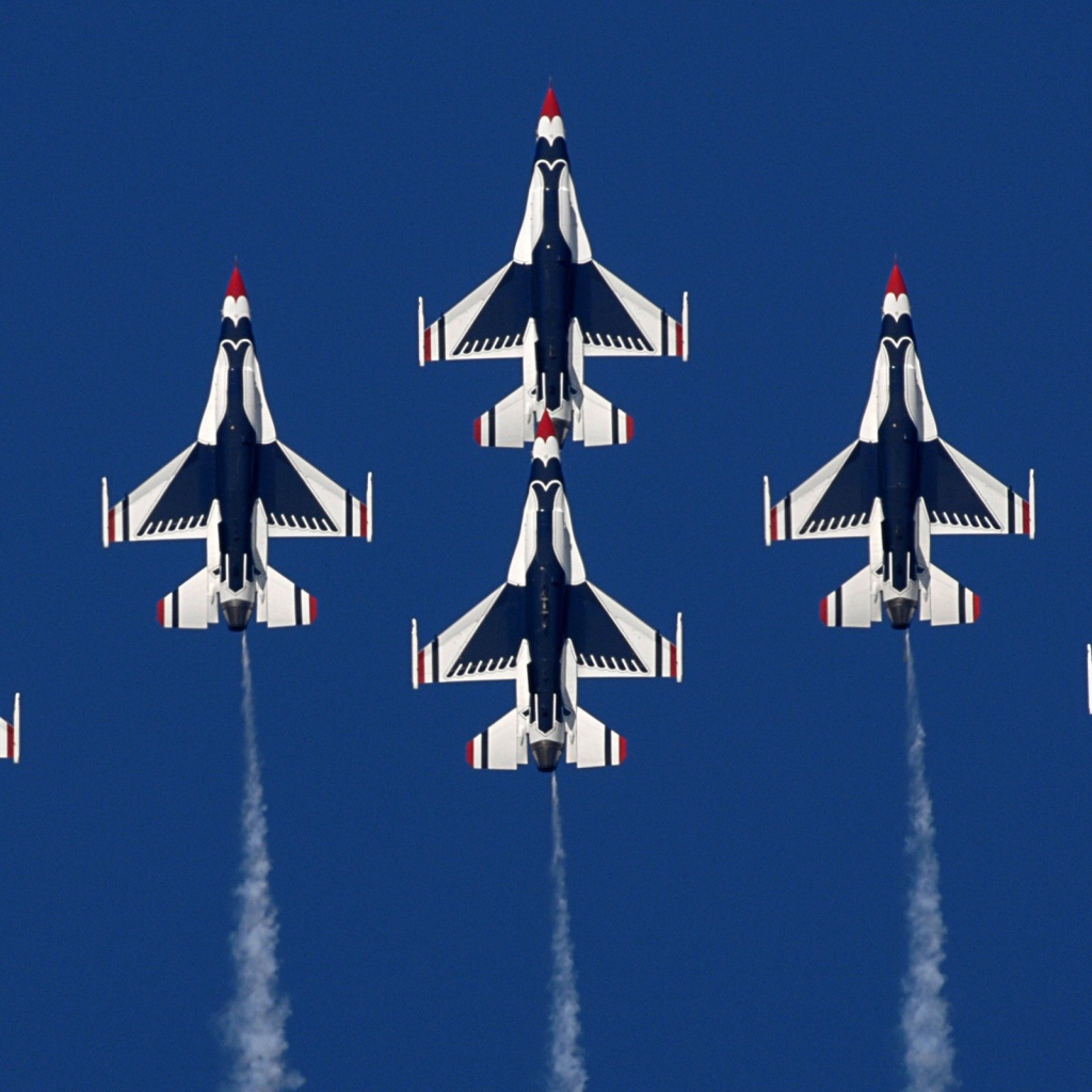Самолеты F-16 Fighting Falcon