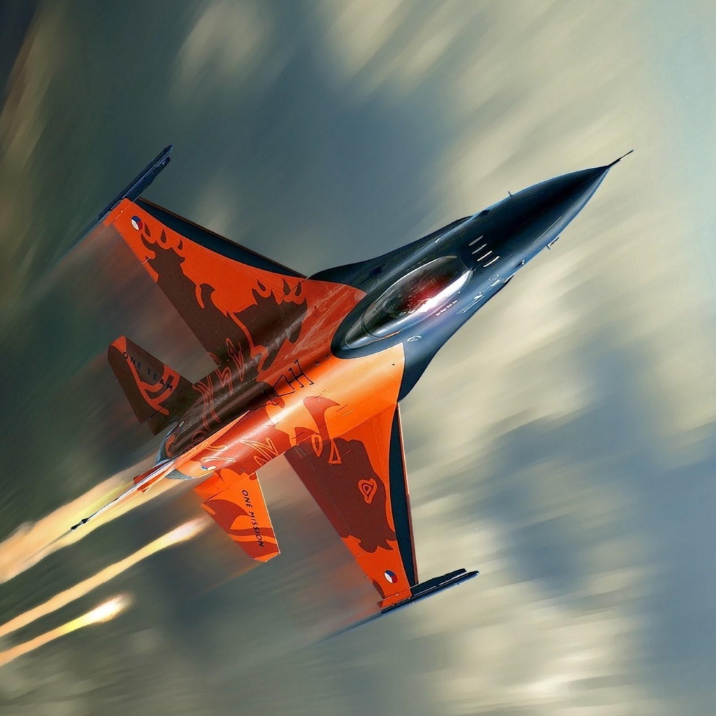 Самолет истребитель F-16