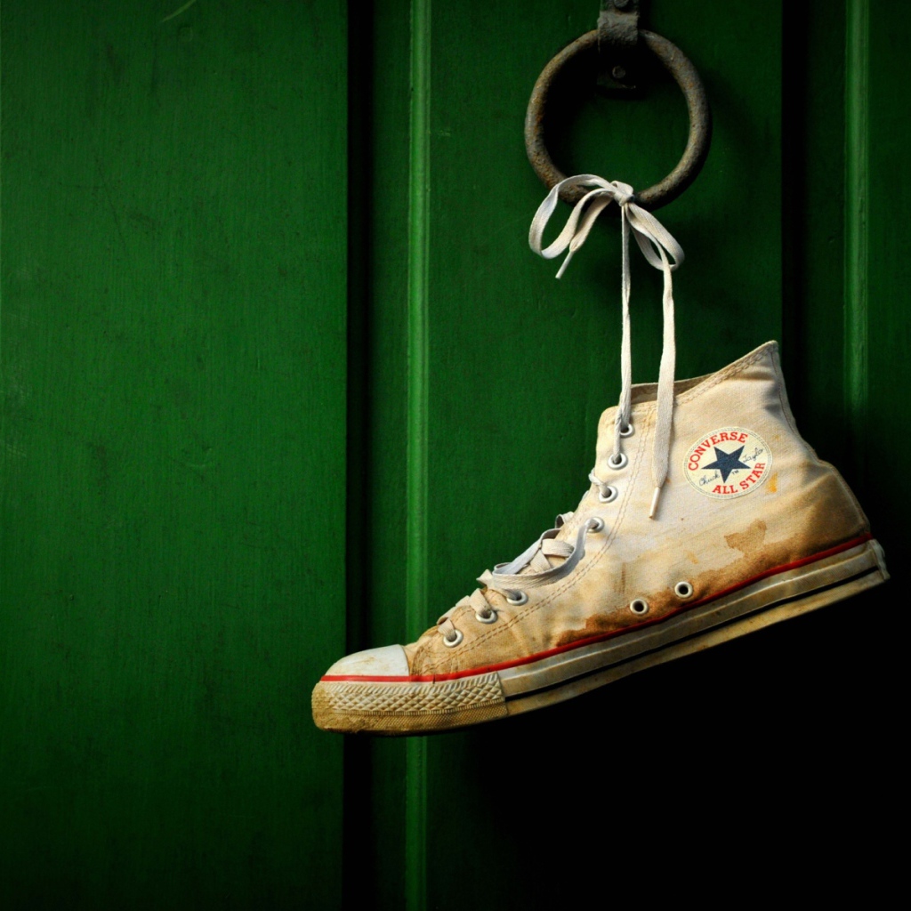 Converse обувь на двери
