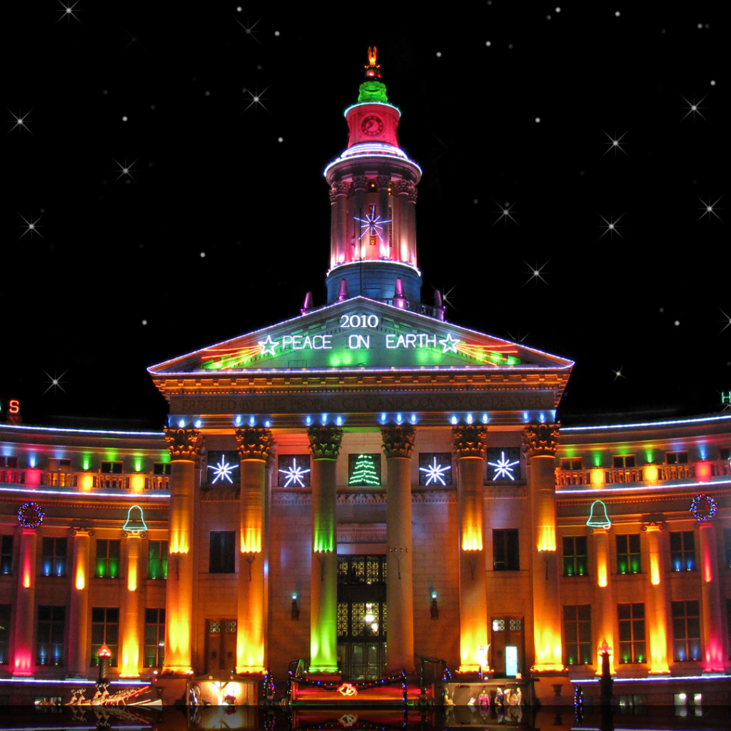 Украшенное здание на рождество