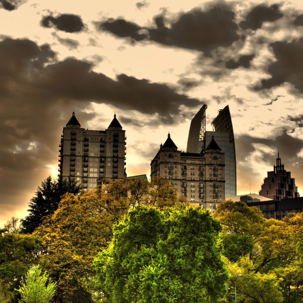 Город строится