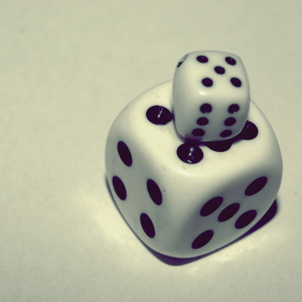 Белые игральные Кости