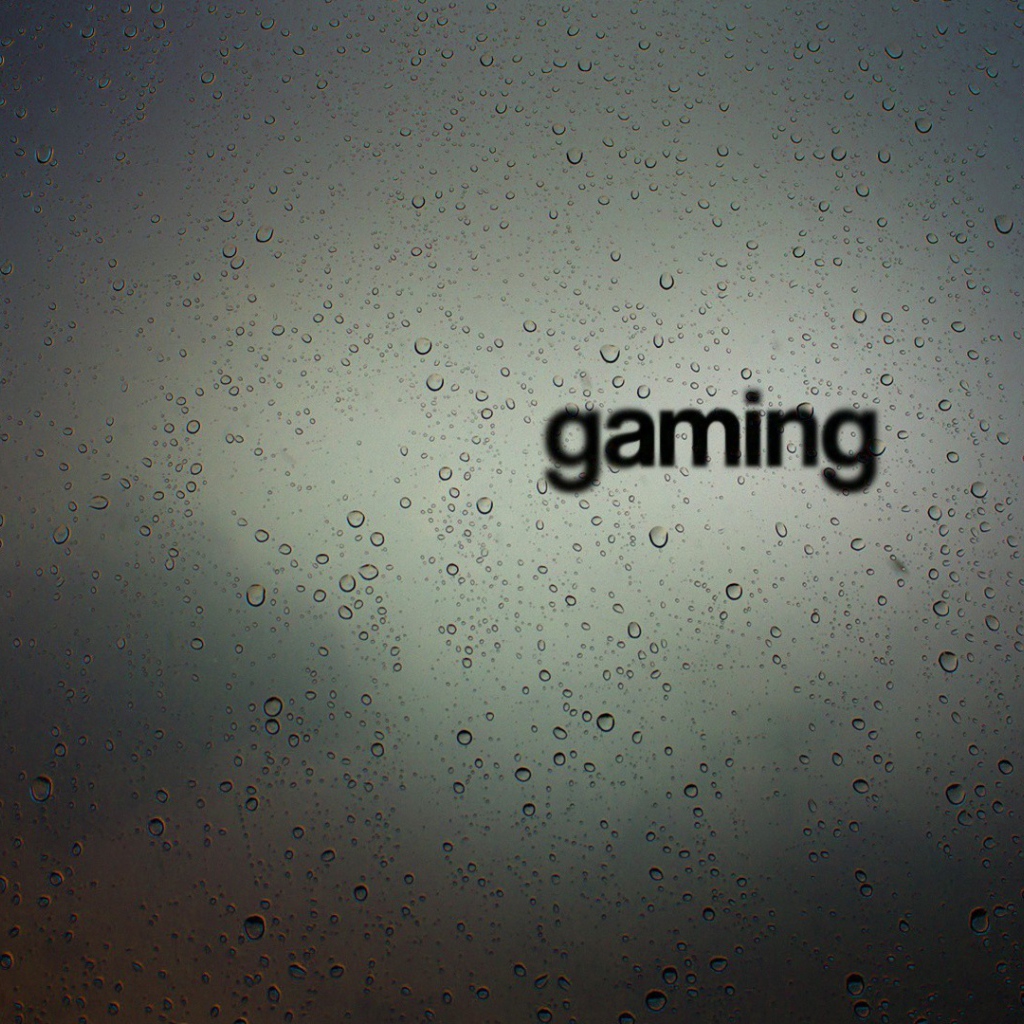 Капли на стекле с надписью