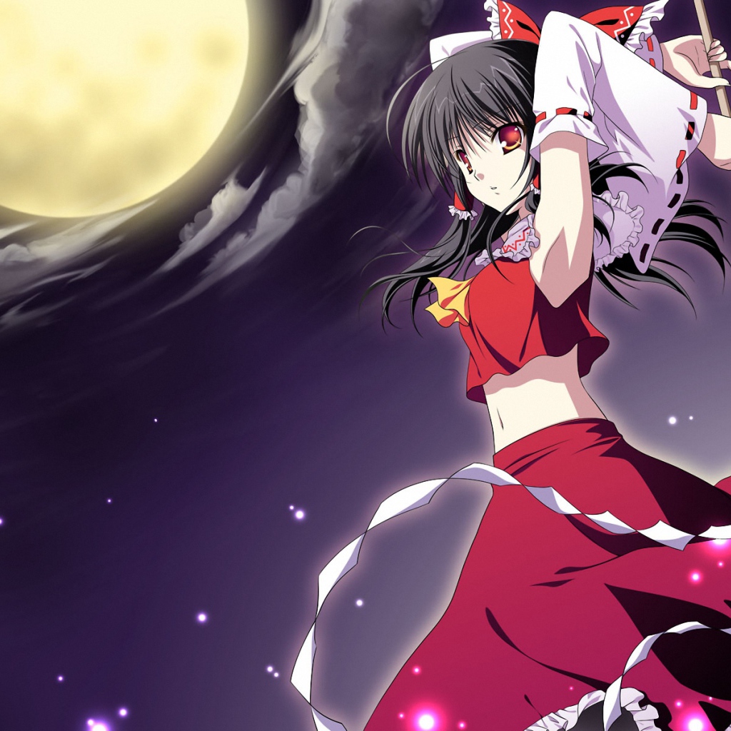 Девушка под большой луной